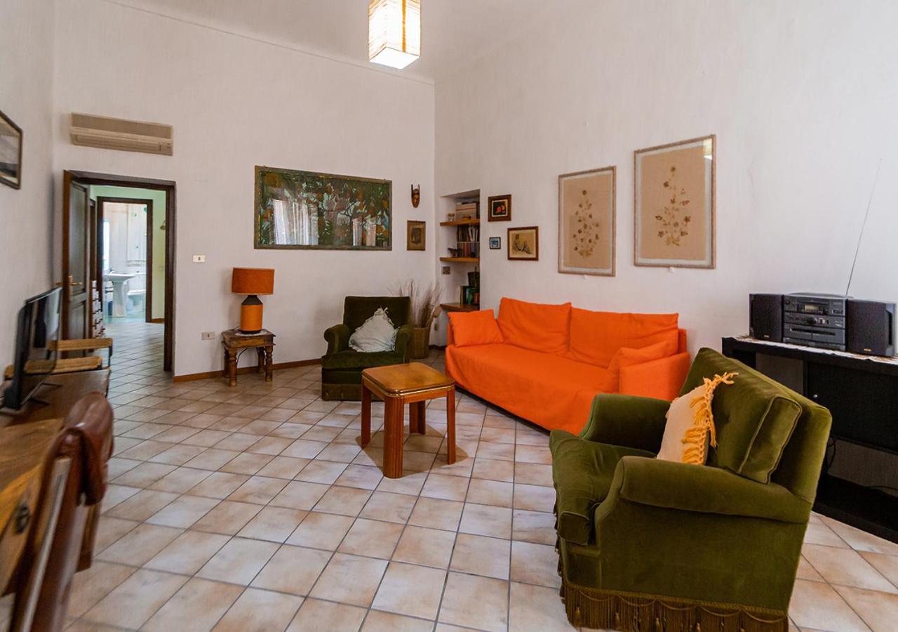 Murphy Holiday Home - Residenza Italia La Maddalena  Buitenkant foto