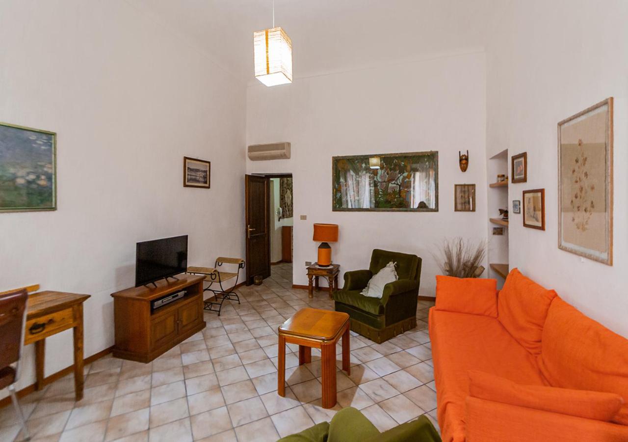 Murphy Holiday Home - Residenza Italia La Maddalena  Buitenkant foto